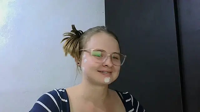 HellenMiyer1111 online show from April 1, 2:23 am