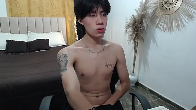 Elio-cam online show from November 8, 8:47 am