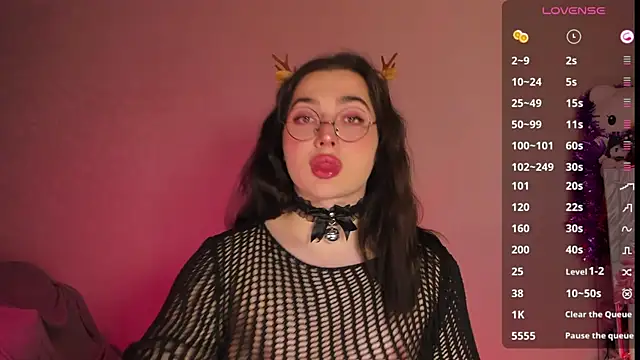 YsabellViveris online show from December 23, 5:28 am