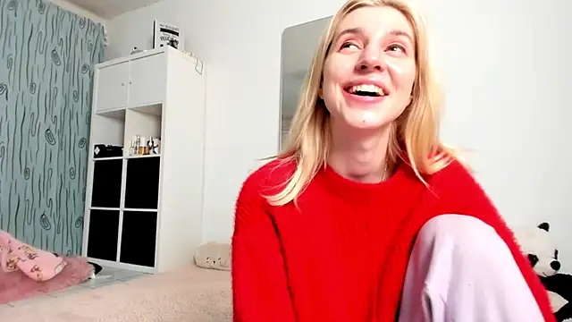 KenzieDawton online show from December 15, 5:13 am