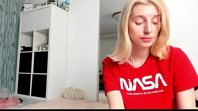 KenzieDawton online show from March 6, 6:30 am