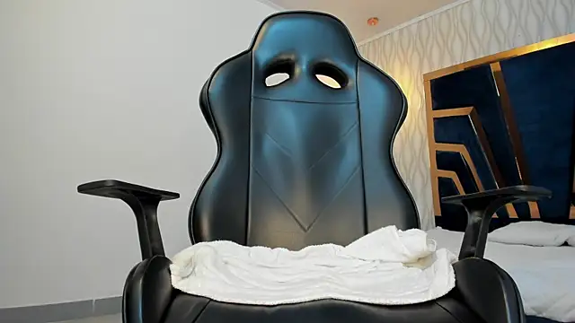 Petesevans online show from March 4, 2:27 am