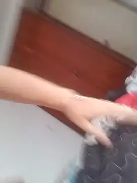 karlythothxh online show from October 24, 1:07 pm