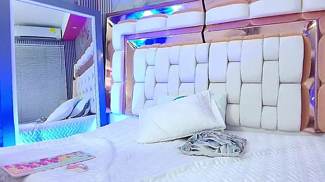 sexysistter online show from January 24, 12:31 pm