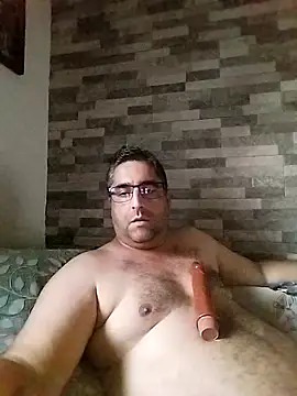 Snapshot of ADRIAN_ADI40 chatting on May 3, 4:07 am ADRIAN ADI40 online show from May 3, 4:07 am