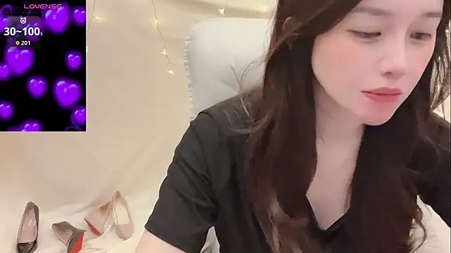 Tw Zoella online show from May 23, 4:33 pm