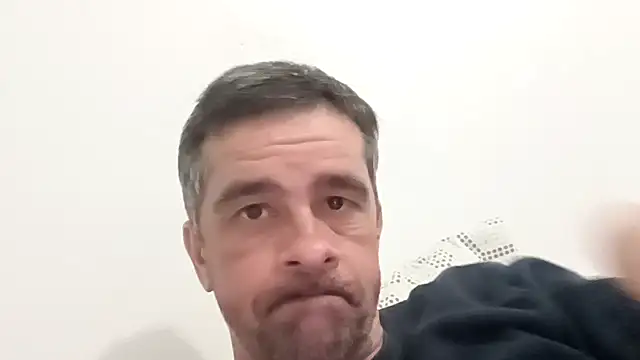 Snapshot of Rcosta_81 chatting on January 8, 12:24 am Rcosta 81 online show from January 8, 12:24 am