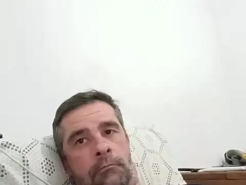 Snapshot of Rcosta_81 chatting on July 14, 12:46 am Rcosta 81 online show from July 14, 12:46 am