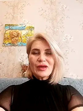 Snapshot of JennyOMay chatting on December 29, 8:11 am JennyOMay online show from December 29, 8:11 am