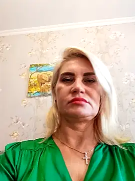 Snapshot of JennyOMay chatting on September 26, 3:10 am JennyOMay online show from September 26, 3:10 am