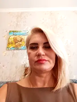 Snapshot of JennyOMay chatting on October 14, 3:18 am JennyOMay online show from October 14, 3:18 am