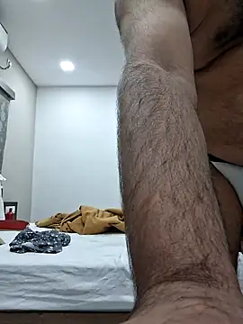 kaustubh45 online show from December 18, 7:47 am