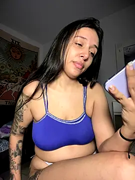 kiaraglam2 online show from October 29, 5:20 am