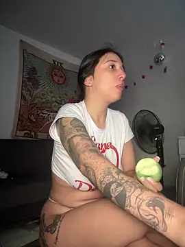 kiaraglam2 online show from November 8, 1:11 pm