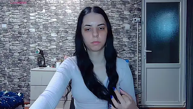 Snapshot of _Mari____ chatting on April 22, 7:11 am Mari online show from April 22, 7:11 am