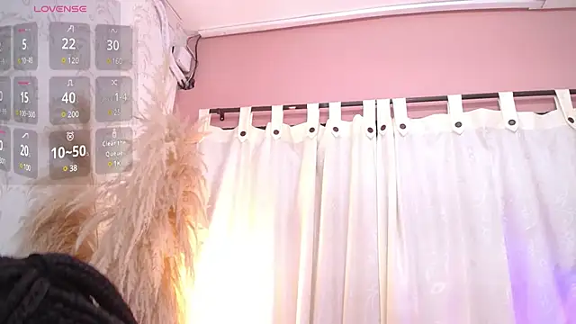Snapshot of EmmySweett chatting on January 25, 12:48 am EmmySweett online show from January 25, 12:48 am