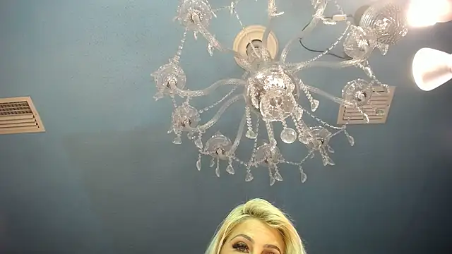 ADRIANNA FOX online show from March 16, 4:30 am