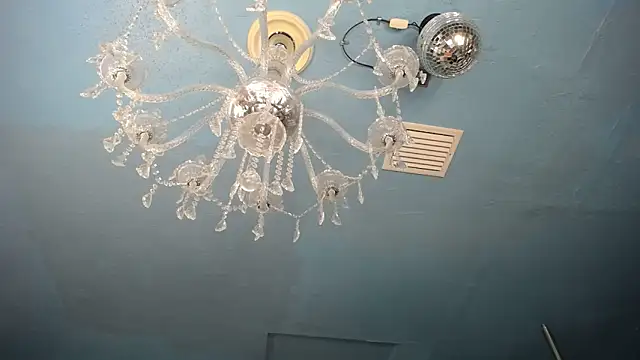 Snapshot of ADRIANNA_FOX chatting on March 6, 1:51 pm ADRIANNA FOX online show from March 6, 1:51 pm