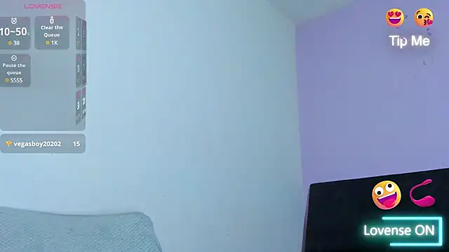 Snapshot of jhonyalzate2 chatting on December 18, 9:14 am jhonyalzate2 online show from December 18, 9:14 am