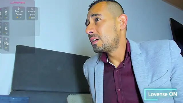 jhonyalzate2 online show from November 30, 1:53 am