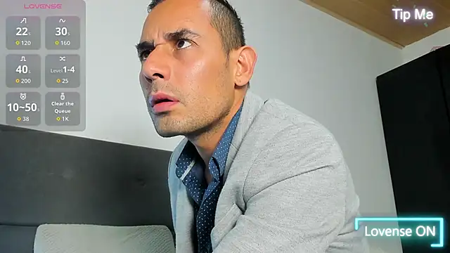 jhonyalzate2 online show from April 7, 2:34 am