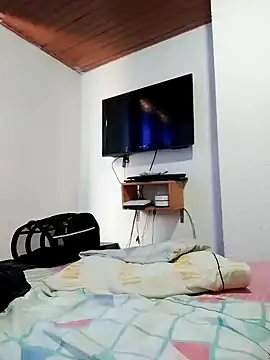 Vicky Rosse online show from December 14, 6:30 pm