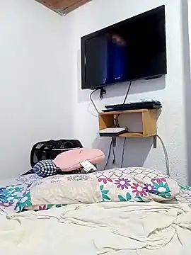 Vicky Rosse online show from February 10, 7:07 pm