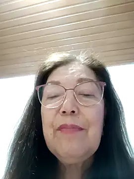 Vicky Rosse online show from February 11, 8:20 pm