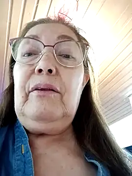 Vicky Rosse online show from February 22, 4:30 pm