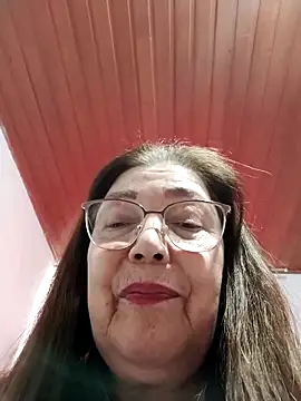 Vicky Rosse online show from March 4, 7:20 pm