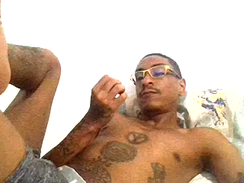 Snapshot of mellow_smoke chatting on February 13, 8:10 am mellow smoke online show from February 13, 8:10 am