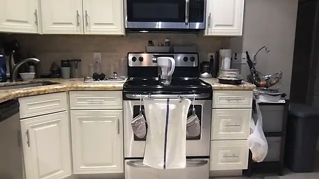 BigGuyMuscle online show from March 17, 5:16 pm