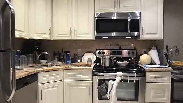 BigGuyMuscle online show from September 9, 4:17 pm