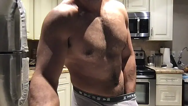 BigGuyMuscle online show from June 13, 11:57 pm