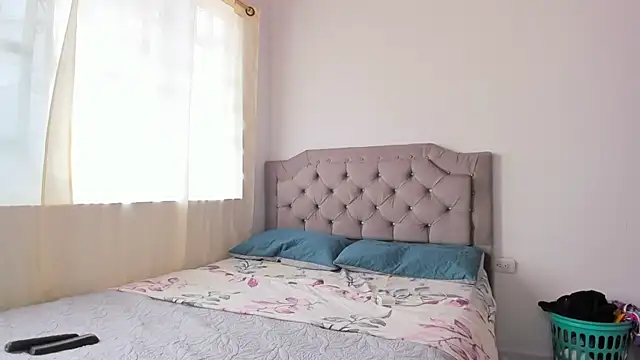 andrea hills online show from February 2, 4:54 pm