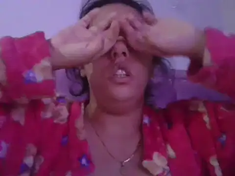 annarose19 online show from February 4, 2:07 am