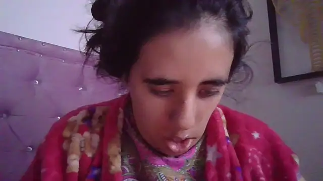 annarose19 online show from February 6, 2:33 am