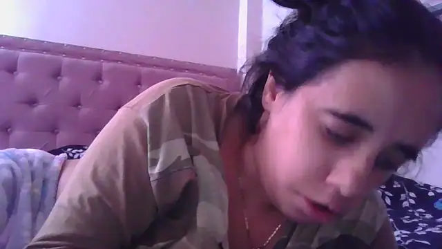 annarose19 online show from February 12, 7:35 pm