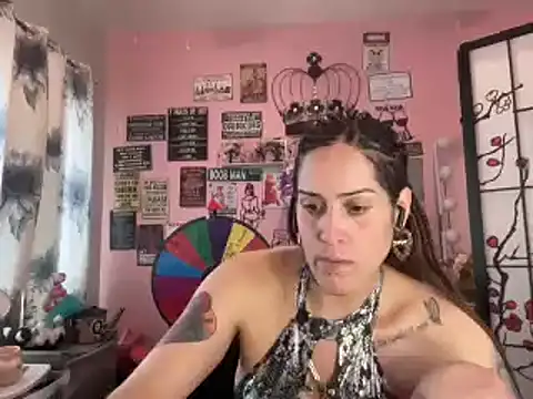 Snapshot of latinacubana chatting on January 22, 7:24 pm latinacubana online show from January 22, 7:24 pm