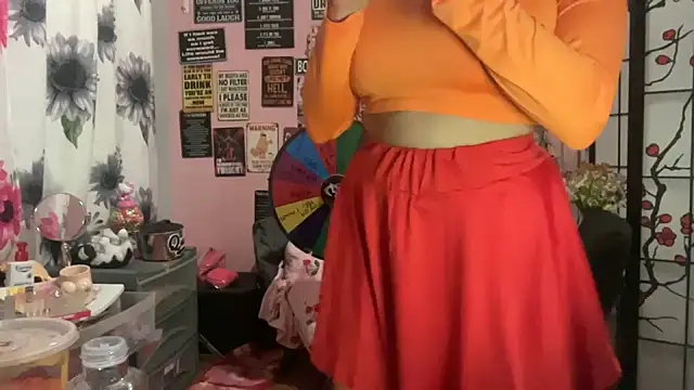 Snapshot of latinacubana chatting on February 2, 3:10 am latinacubana online show from February 2, 3:10 am