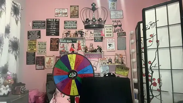 Snapshot of latinacubana chatting on February 21, 7:34 am latinacubana online show from February 21, 7:34 am