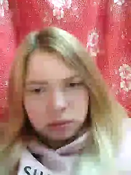 Snapshot of Zuli_Kiska chatting on January 13, 8:48 pm Zuli Kiska online show from January 13, 8:48 pm