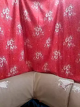 Snapshot of Zuli_Kiska chatting on March 9, 9:25 pm Zuli Kiska online show from March 9, 9:25 pm