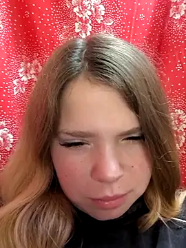 Snapshot of Zuli_Kiska chatting on November 19, 9:04 pm Zuli Kiska online show from November 19, 9:04 pm