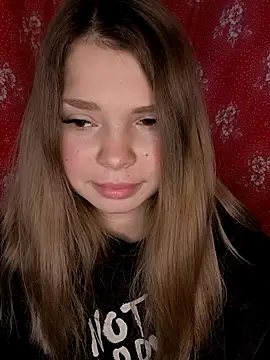 Snapshot of Zuli_Kiska chatting on December 15, 11:36 am Zuli Kiska online show from December 15, 11:36 am