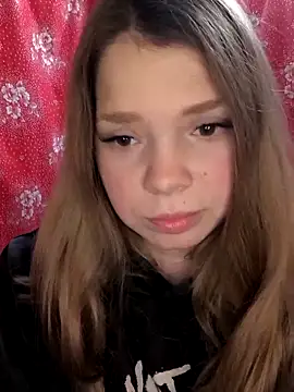 Snapshot of Zuli_Kiska chatting on December 17, 8:48 pm Zuli Kiska online show from December 17, 8:48 pm