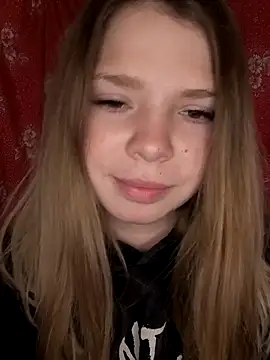 Snapshot of Zuli_Kiska chatting on January 6, 7:39 pm Zuli Kiska online show from January 6, 7:39 pm