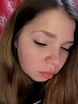 Snapshot of Zuli_Kiska chatting on January 7, 8:33 pm Zuli Kiska online show from January 7, 8:33 pm