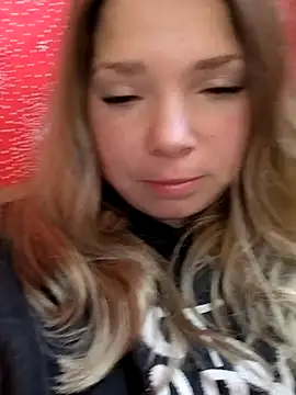 Snapshot of Zuli_Kiska chatting on January 10, 8:10 pm Zuli Kiska online show from January 10, 8:10 pm