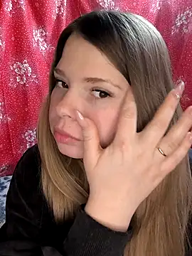 Snapshot of Zuli_Kiska chatting on January 18, 8:34 pm Zuli Kiska online show from January 18, 8:34 pm